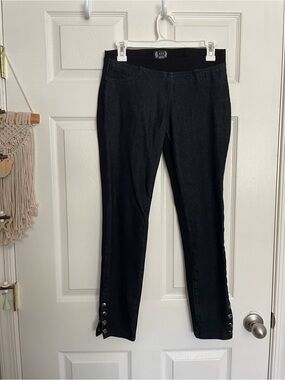 A.Z.I Women’s size 6 Black Slim Ponte Knit Ankle Pants with Button Hem
